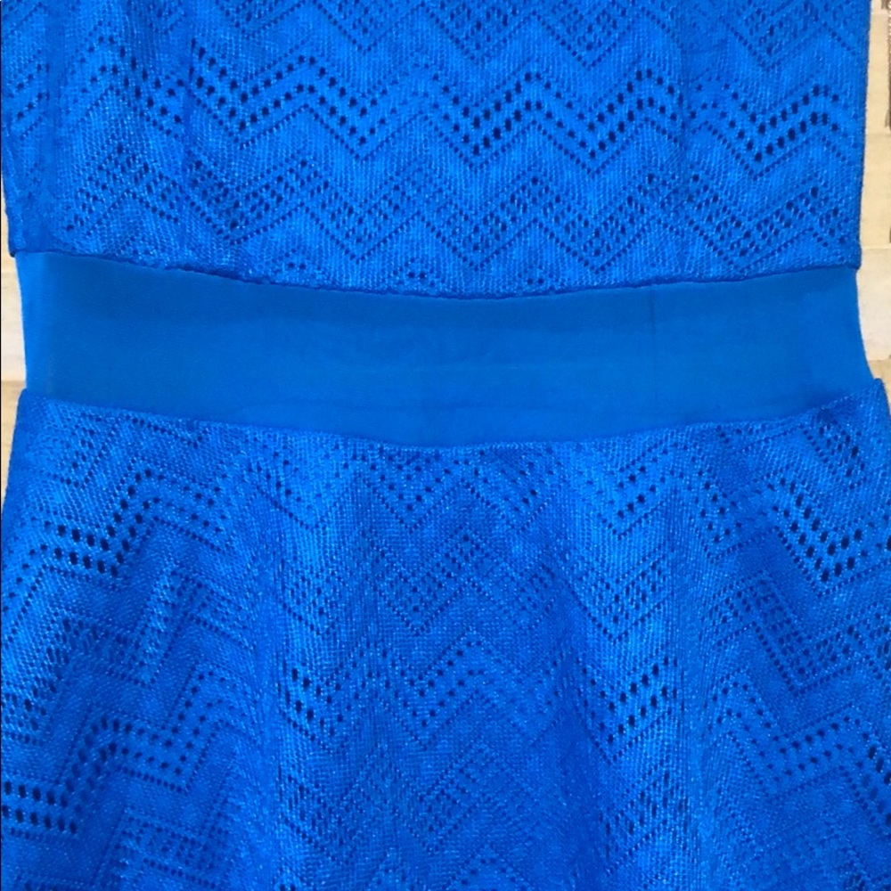 Dress - Picture 2 of 5